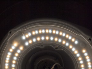 2014年4月17日 LEDシーリングライト内部（全点灯）